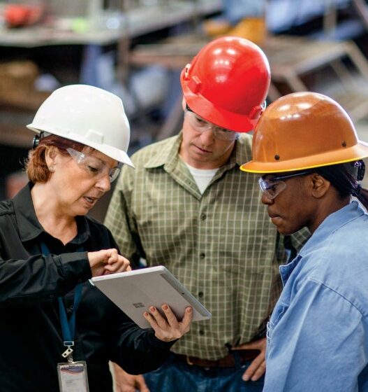  Three Ways Technology Can Improve Operational Efficiency for Frontline Workers